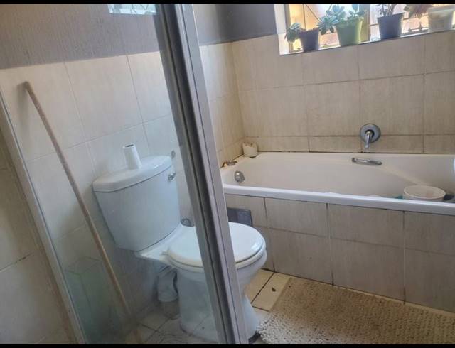 2 BEDROOM APARTMENT FOR SALE IN ROSETTENVILLE
